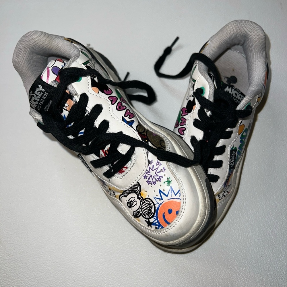 Disney Mickey Mouse And Friends Zara Youth Girls Sneakers Size 1-1.5.